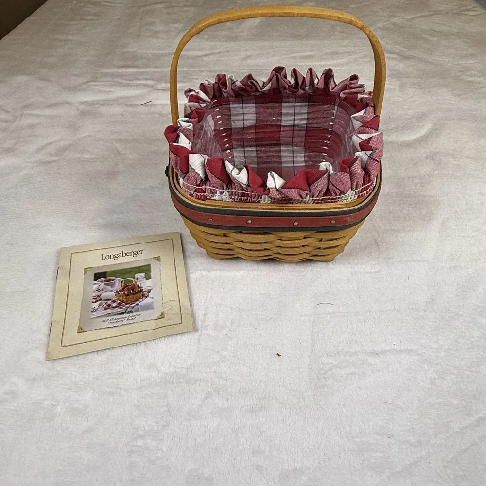 Longaberger 2001 All American Strawberry Basket Liner Protector Booklet USA